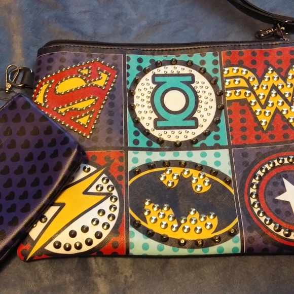 Handbags - 🦇DC Superheros bag🦇